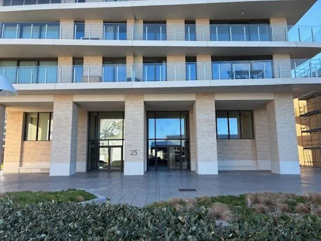 Uitzicht Luxe Met Ruim Terras Zwembad & Gym Ostend